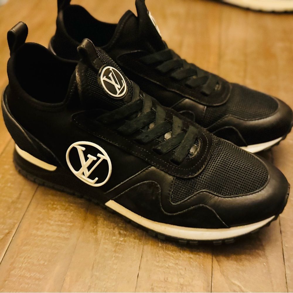 Louis Vuitton Women’s Run away Black Sneakers